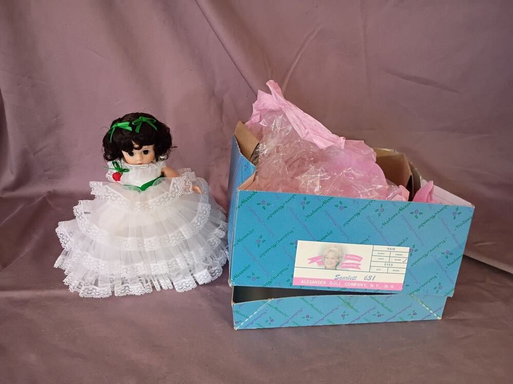 Vintage Madame Alexander Scarlett O'Hara Doll #631 with Original Box